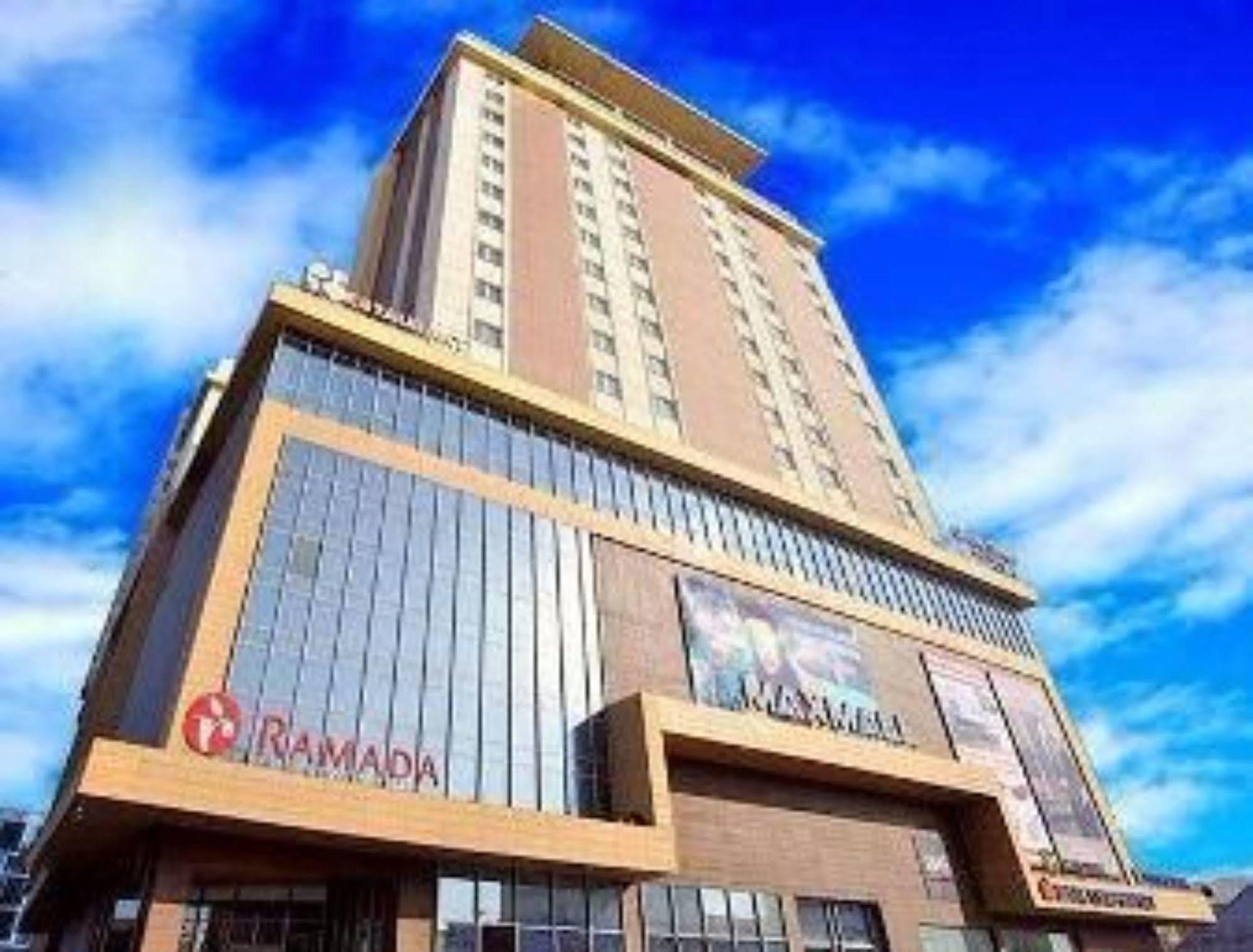 Гостиница Рамада Улаанбаатар Ситицентр Улан-Батор Экстерьер фото